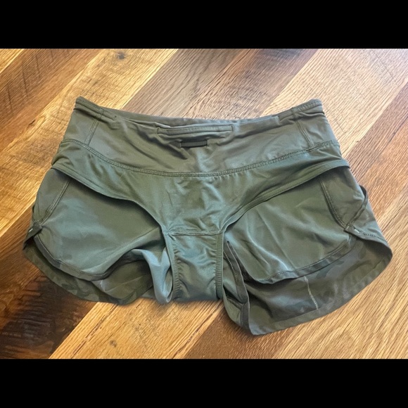 Lululemon Speed Shorts - Savasana Camo, Size 4 - Picture 3 of 12